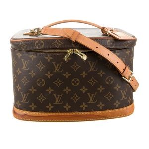 Vintage Louis Vuitton Monogram Nice Vanity cosmetic case with shoulder strap.